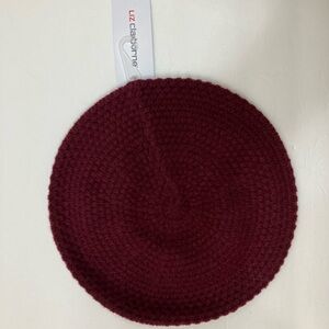 Liz Claiborne Burgundy Beret